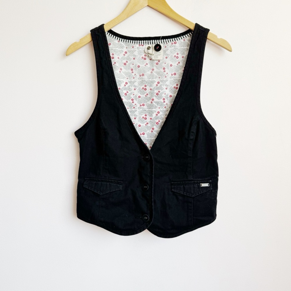 2010s Era Black Cotton Vest